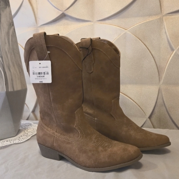 🔥SALEWomen's Mid Calf Boots Maybrook Tan Size 9 Medium Damaged Box - Picture 3 of 5